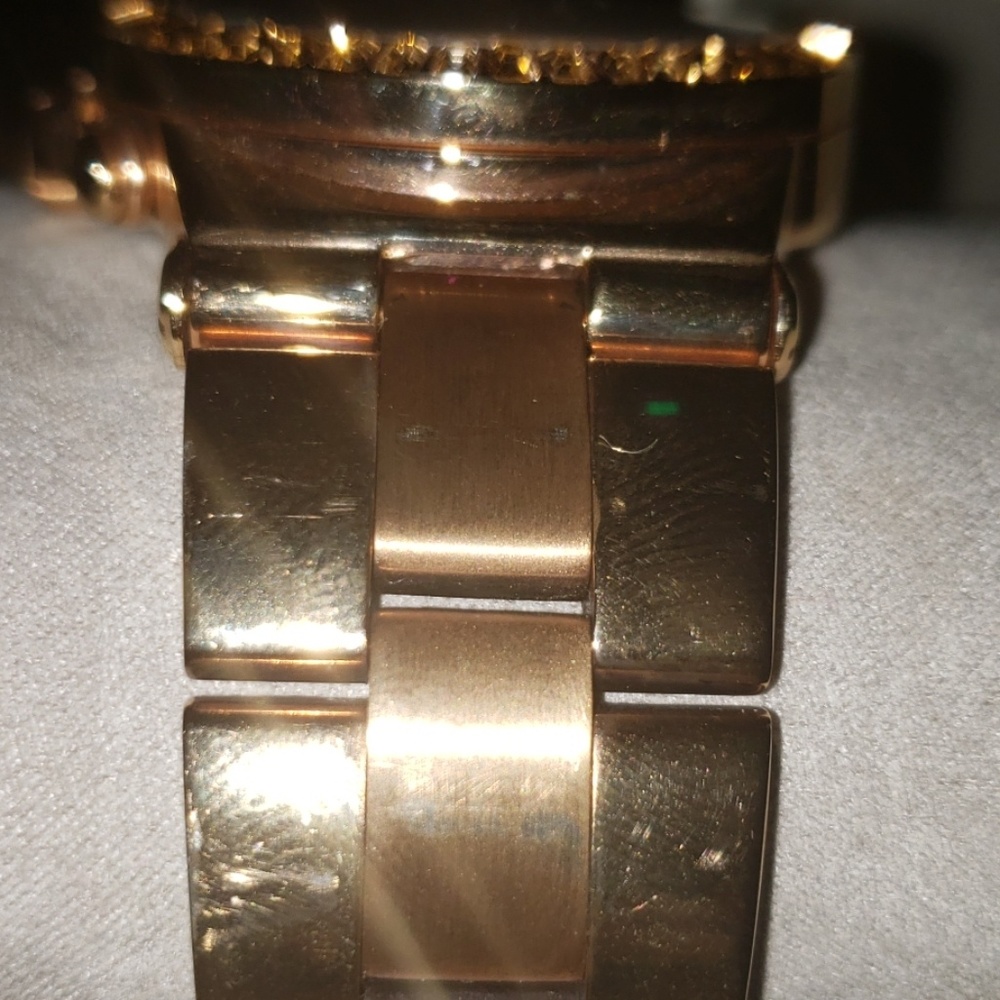 Watch - Picture 2 of 4